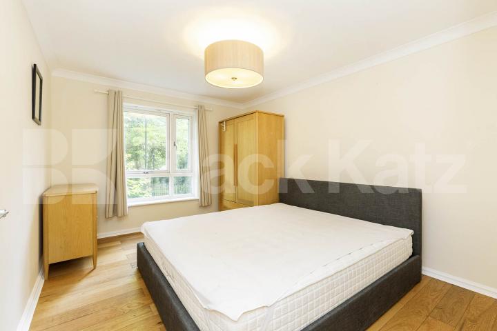 Stunning 2 large double bedroom property located just off Essex Road Ramsey Walk, Islington
